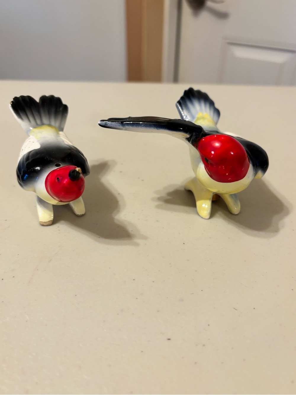 Napco Vintage Ceramic Woodpeckers Salt & Pepper Shakers